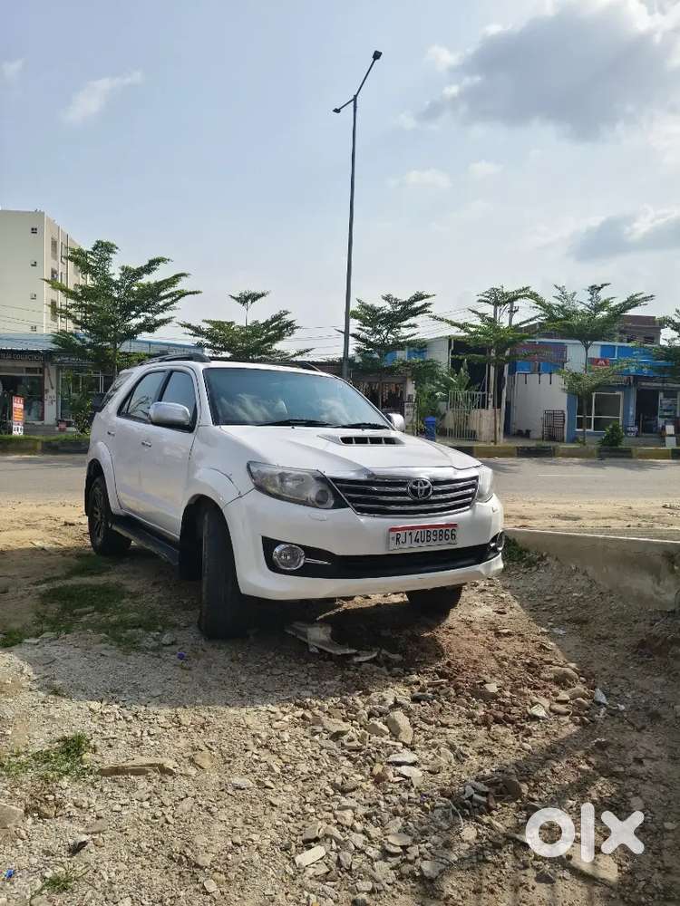 Toyota Fortuner Diesel Manual 2011