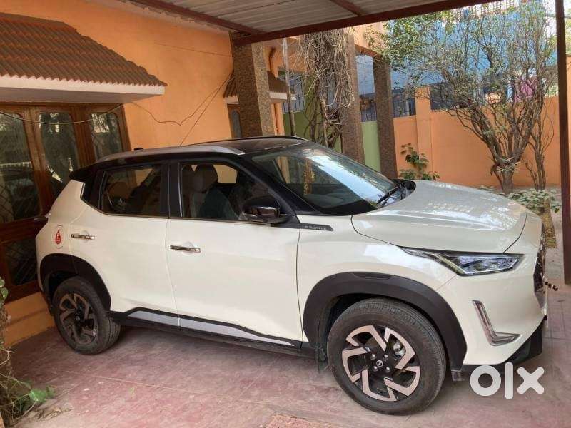 Nissan Magnite 1.0 Xv Premium, 2023, Petrol