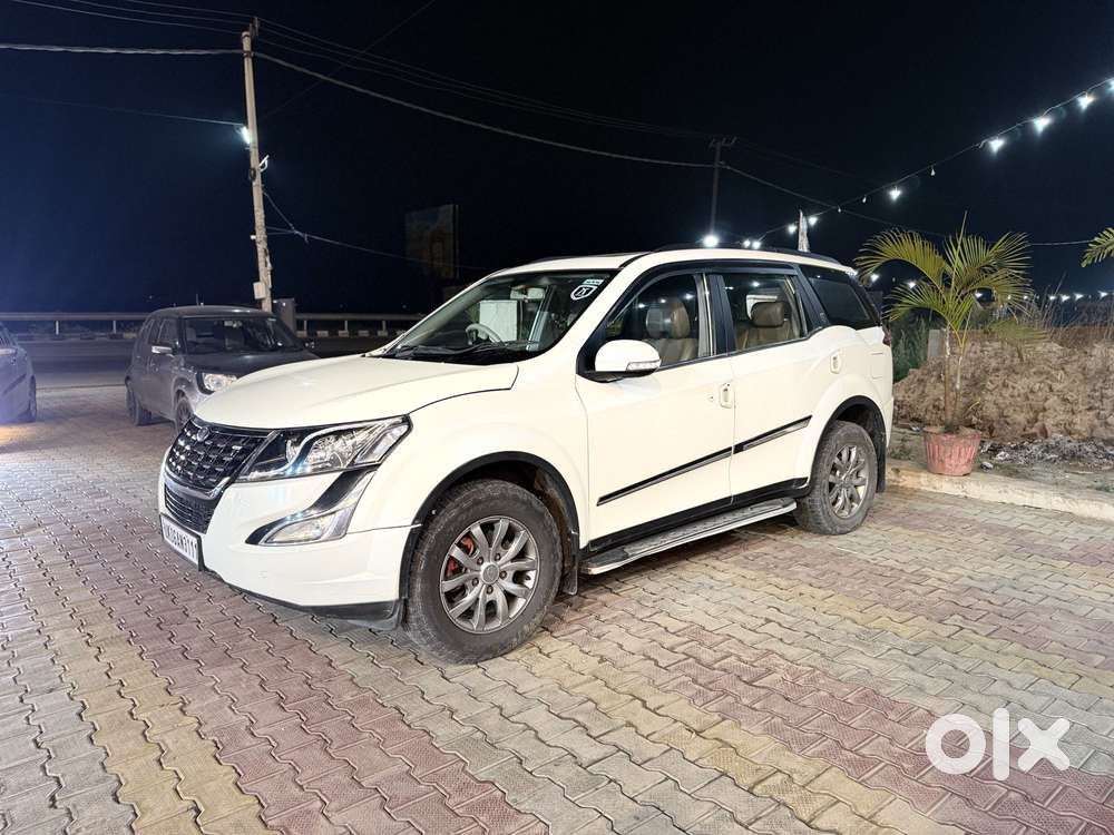 Mahindra Xuv500 2.2 W10 Sportz Edition Mt, 2017, Diesel