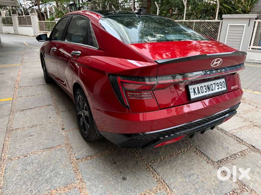 Hyundai Verna 1.5 Turbo Gdi - Dct - Sx(o) Dual Tone  (red/black Top)