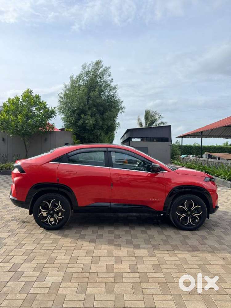 Tata Curvv Creative Plus S 1.2 Revotron Petrol 7dca, 2025, Petrol