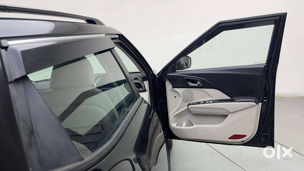 Mahindra Xuv300 W8 Option Diesel, 2022, Diesel