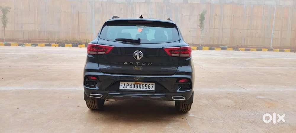 Mg Astor Black