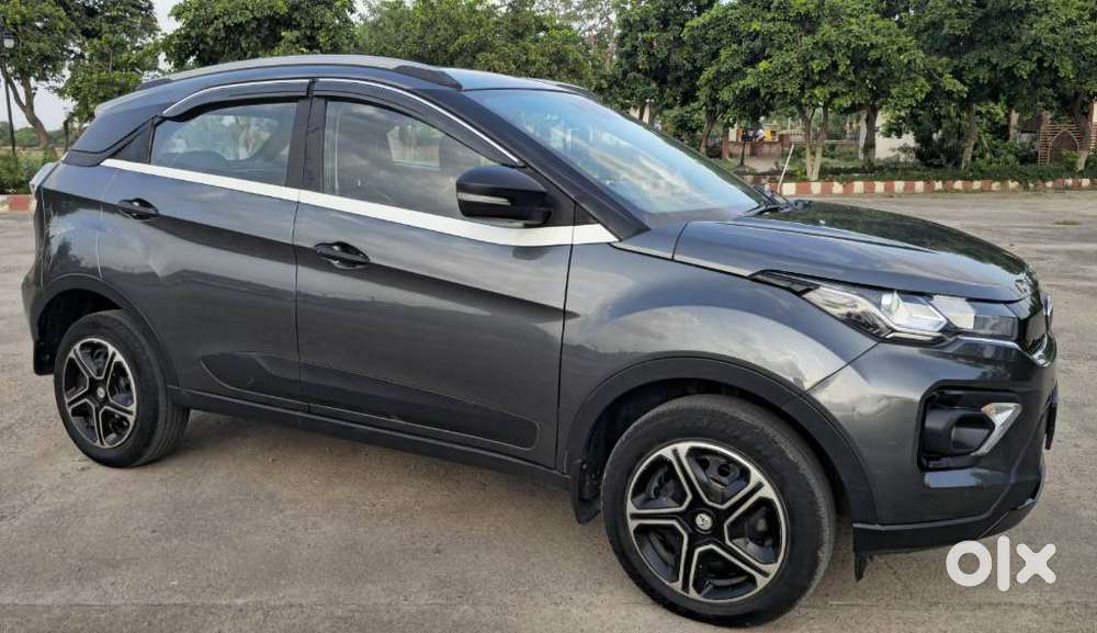 Tata Nexon Fearless Plus (ps) 1.5 Diesel 6mt Red Dark Edition, 2023,..