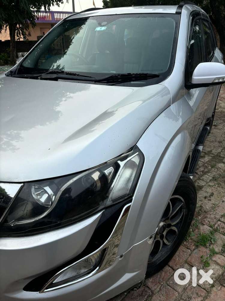 Mahindra Xuv500 2017 Diesel 75000 Km Driven