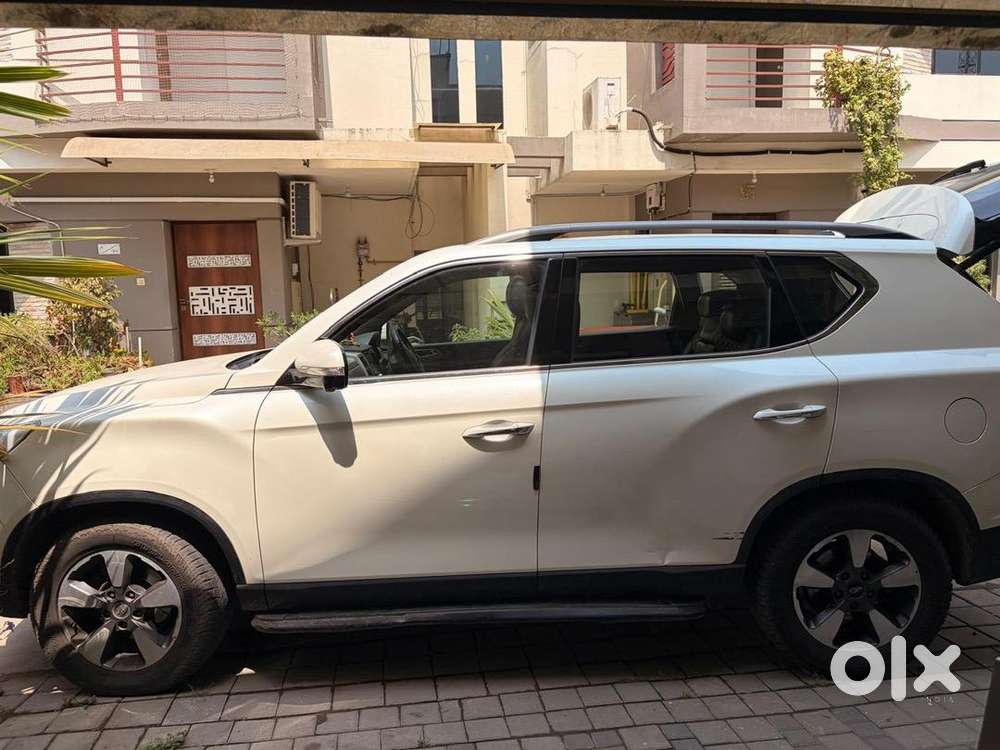 Mahindra Diesel Automatic 2020 Car