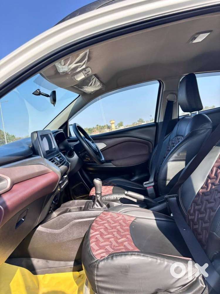 Maruti Suzuki Fronx Delta Plus 1.2l Mt, 2024, Petrol