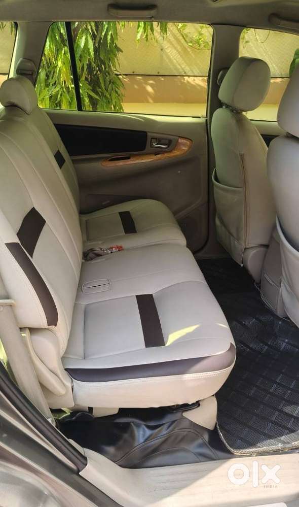 Toyota Innova 2009-2011 2.5 Vx 8 Str Bsiv, 2010, Diesel