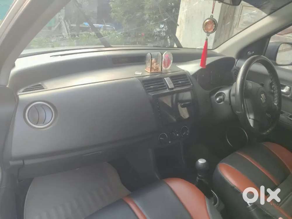 Maruti Suzuki Swift 2010 Cng & Hybrids 122000 Km Driven