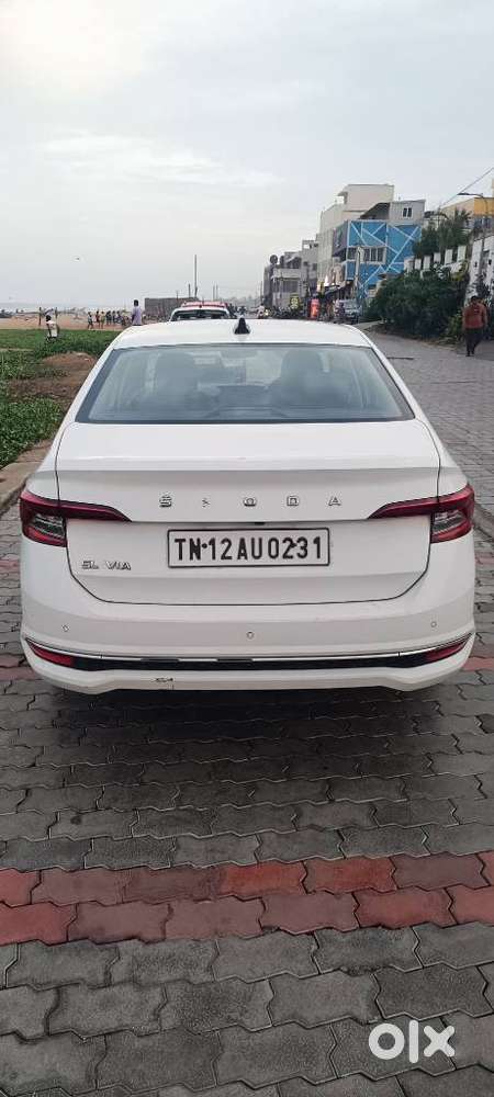 Skoda Slavia Style 1.0l Tsi Mt, 2022, Petrol