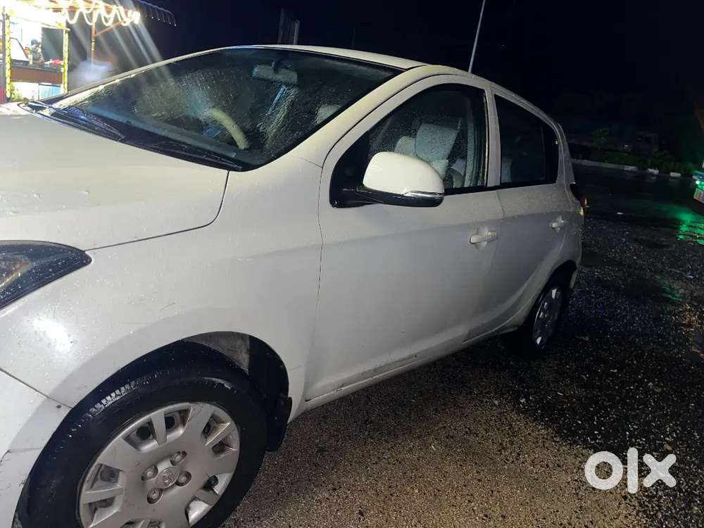 Hyundai New I20 Magna 2012