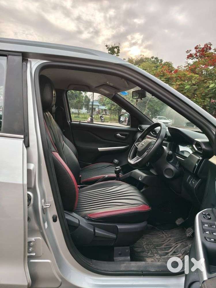 Nissan Magnite 1.0 Xv Premium, 2021, Petrol