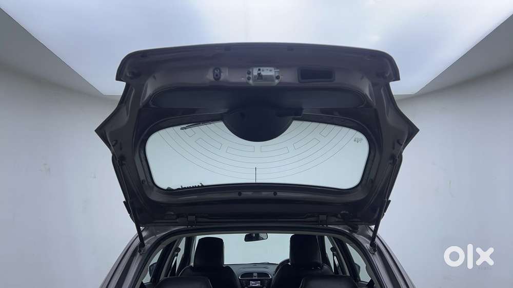 Tata Tiago Xza, 2017, Petrol