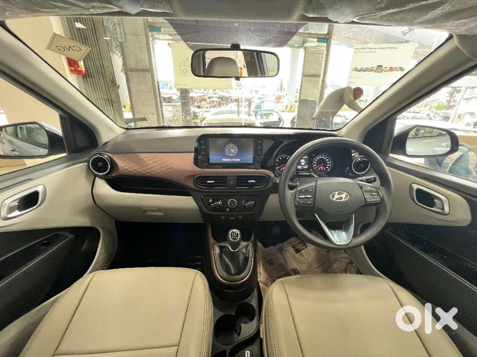 Hyundai Aura 1.2 Sx Cng, 2024, Petrol