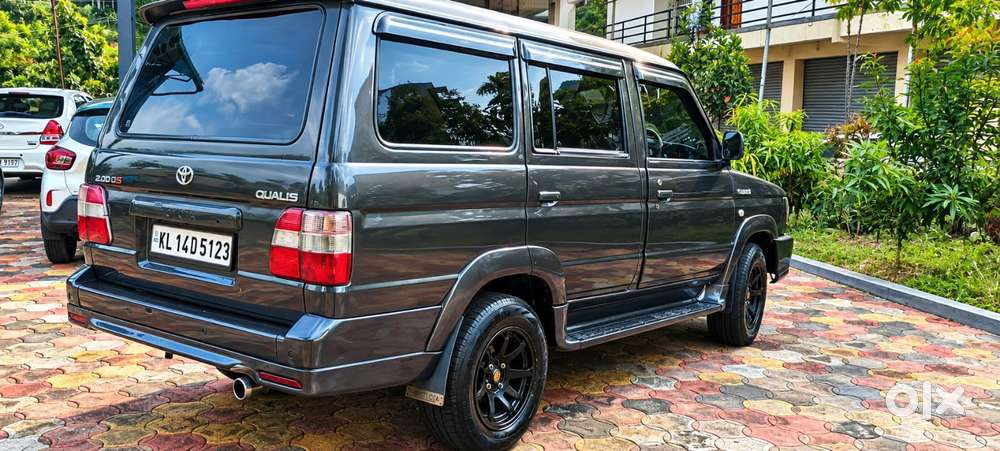 Toyota Qualis, 2003