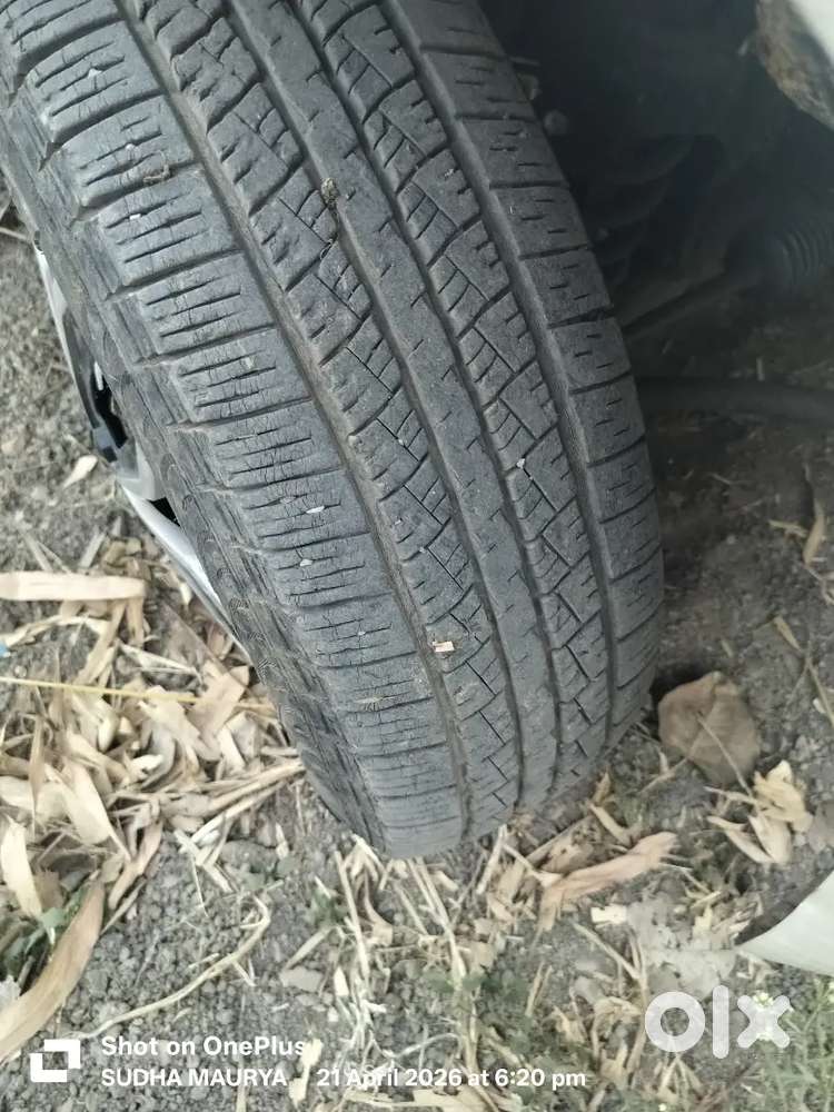 Hmko New Gadi Lena H Is Liye Bech Rhe H