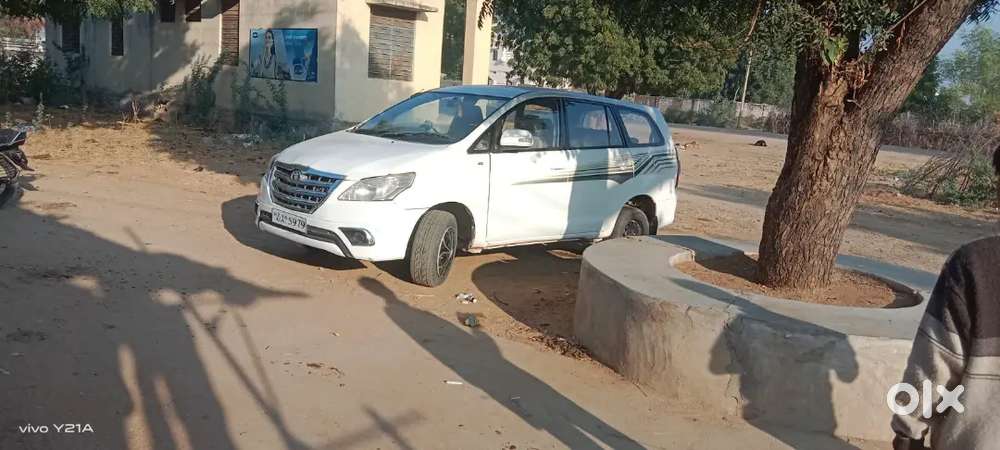 Toyota Innova V Diesel 2015