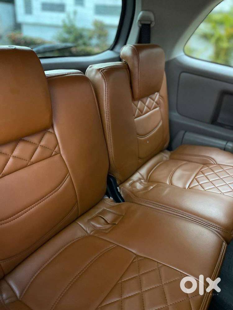 Toyota Innova 2.5 Gx (diesel) 8 Seater Bs Iv, 2015, Diesel