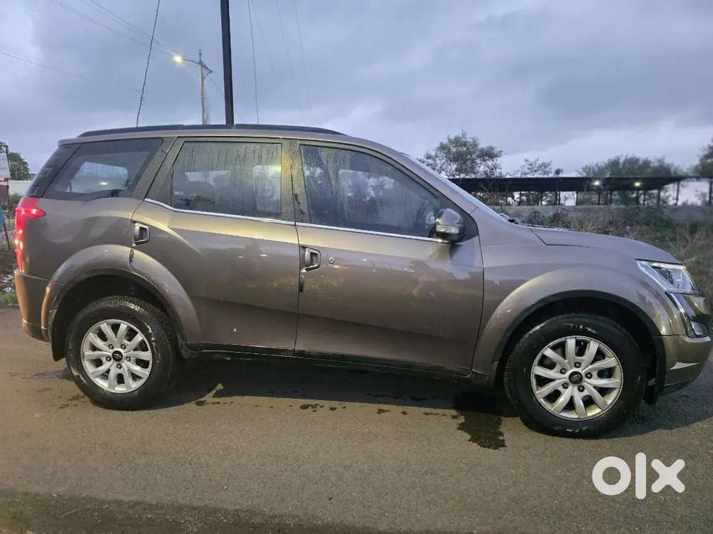 Mahindra Xuv500 W10