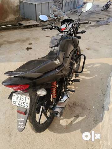 honda livo black color