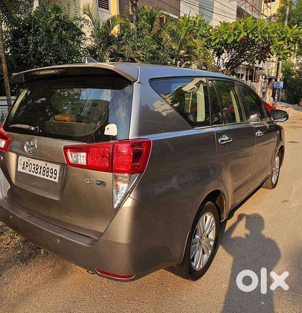 Toyota Innova Crysta 2.8z Automatic, 2016, Diesel