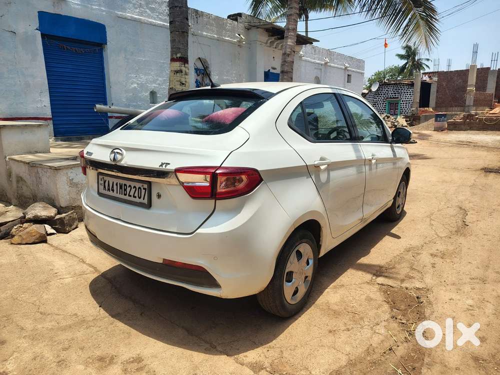 Tata Tigor Petrol 2017