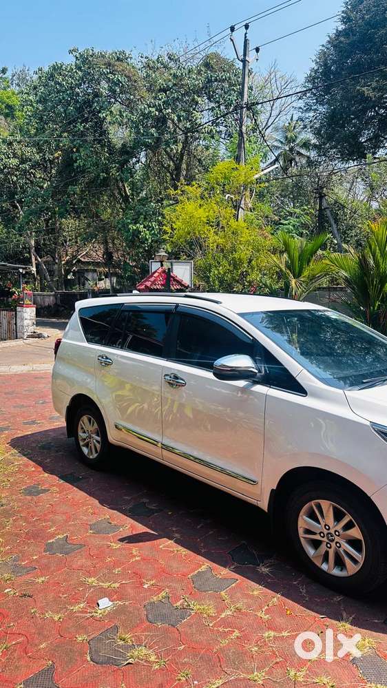 Toyota Innova Crysta 2.4 V 7 Str, 2017, Diesel