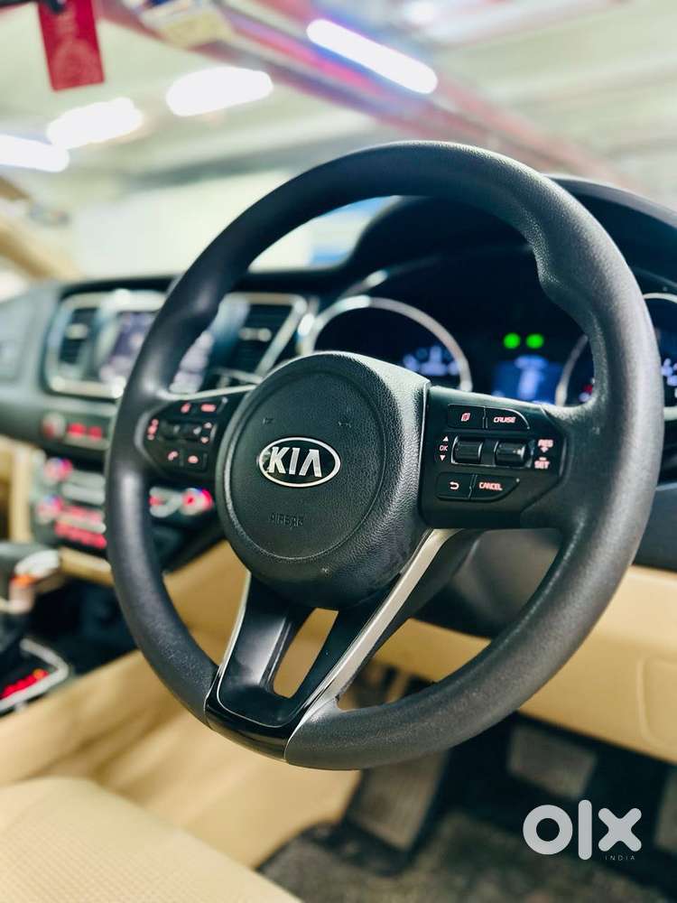 Kia Carnival Prestige, 2021, Diesel