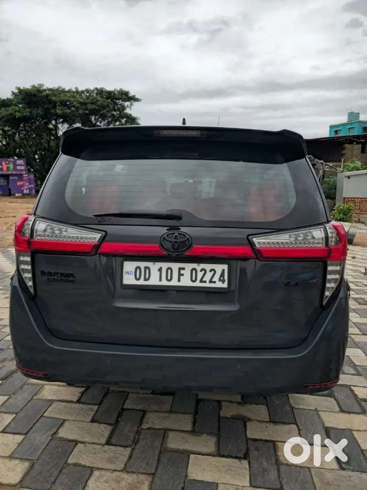 Toyota Innova Crysta 2016