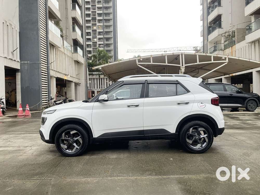 Hyundai Venue Sx (o) Mt 1.5 Diesel, 2022, Diesel