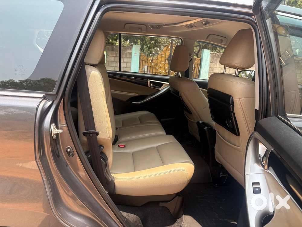 Toyota Innova Crysta 2.4 V, 2017, Diesel