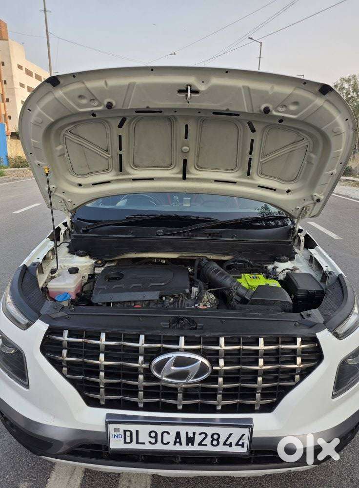 Hyundai Venue Sx (o) Mt 1.5 Diesel, 2021, Diesel