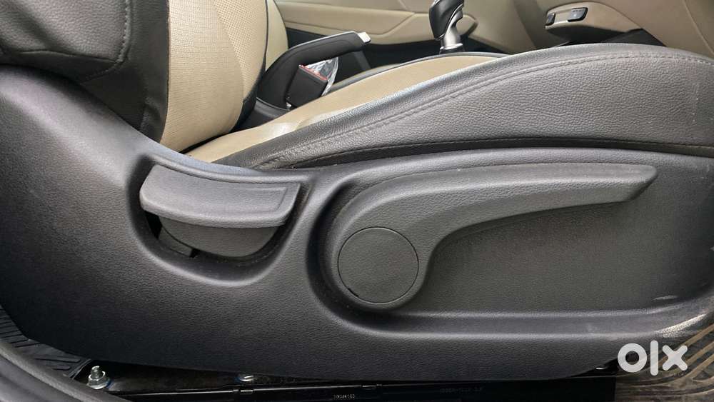 Hyundai Verna 1.6 Sx (o) Vtvt, 2019, Petrol
