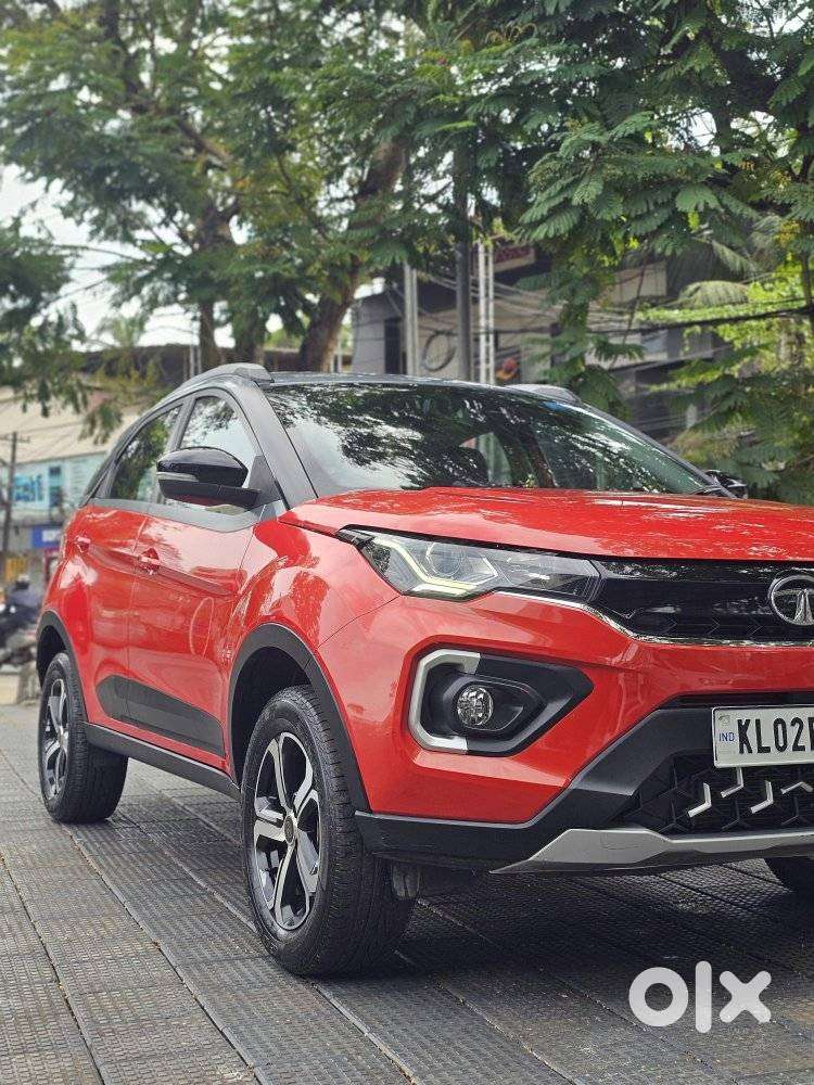 Tata Nexon 1.2 Revotron Xza Plus Dualtone, 2022, Petrol