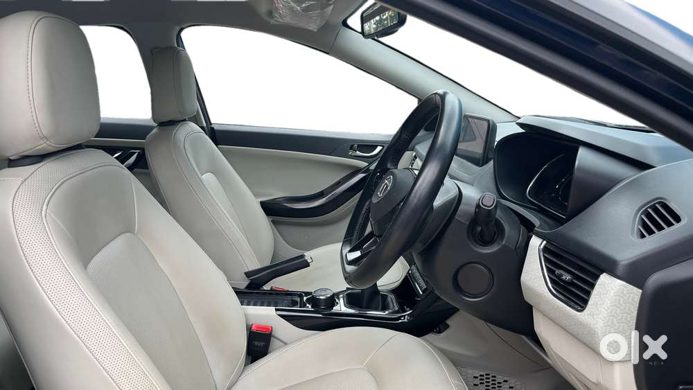 Tata Nexon Xz Plus Luxs, 2023, Petrol