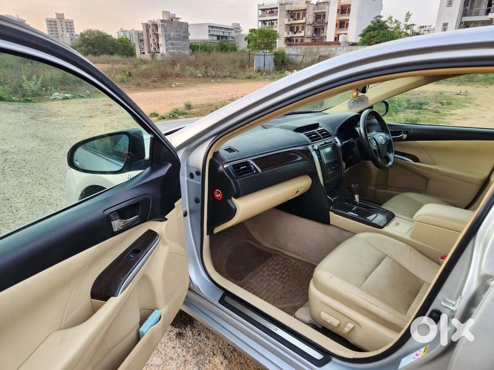 Toyota Camry 2016 Petrol Well Maintained