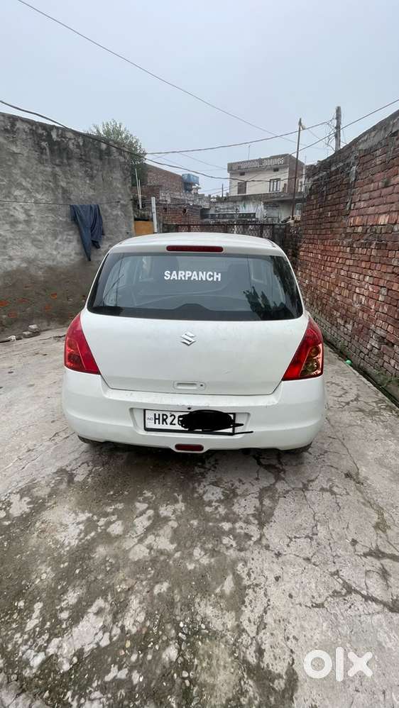 Maruti Suzuki Swift Petrol Manual 2010