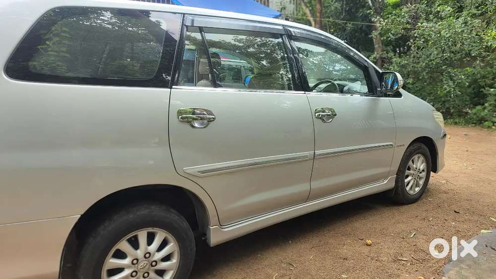 Toyota Innova 7 Str 2013 Full Option