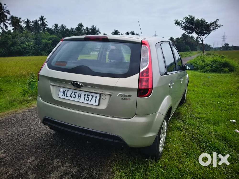 Ford Figo 2012 Diesel 128000 Km Driven