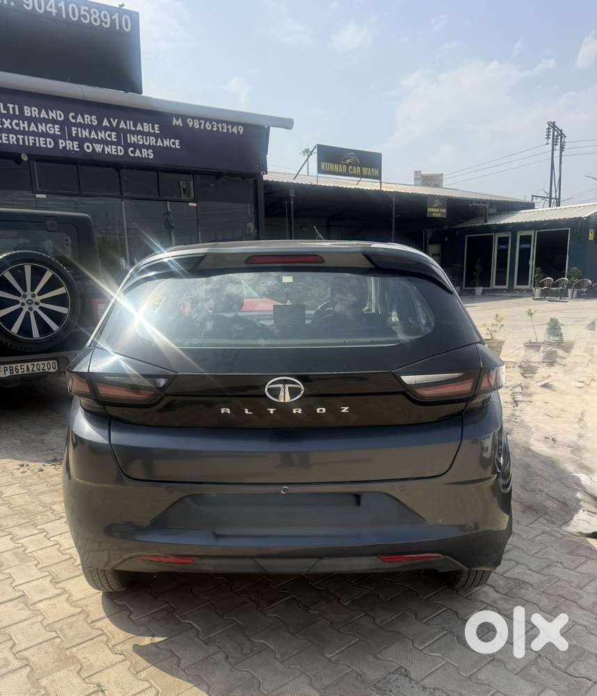 Tata Altroz 1.2 Xe Plus Petrol, 2022, Petrol