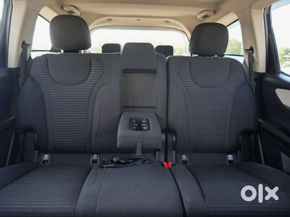 Mahindra Xuv700 2.2 Ax 5 Diesel At 7 Str, 2024, Diesel
