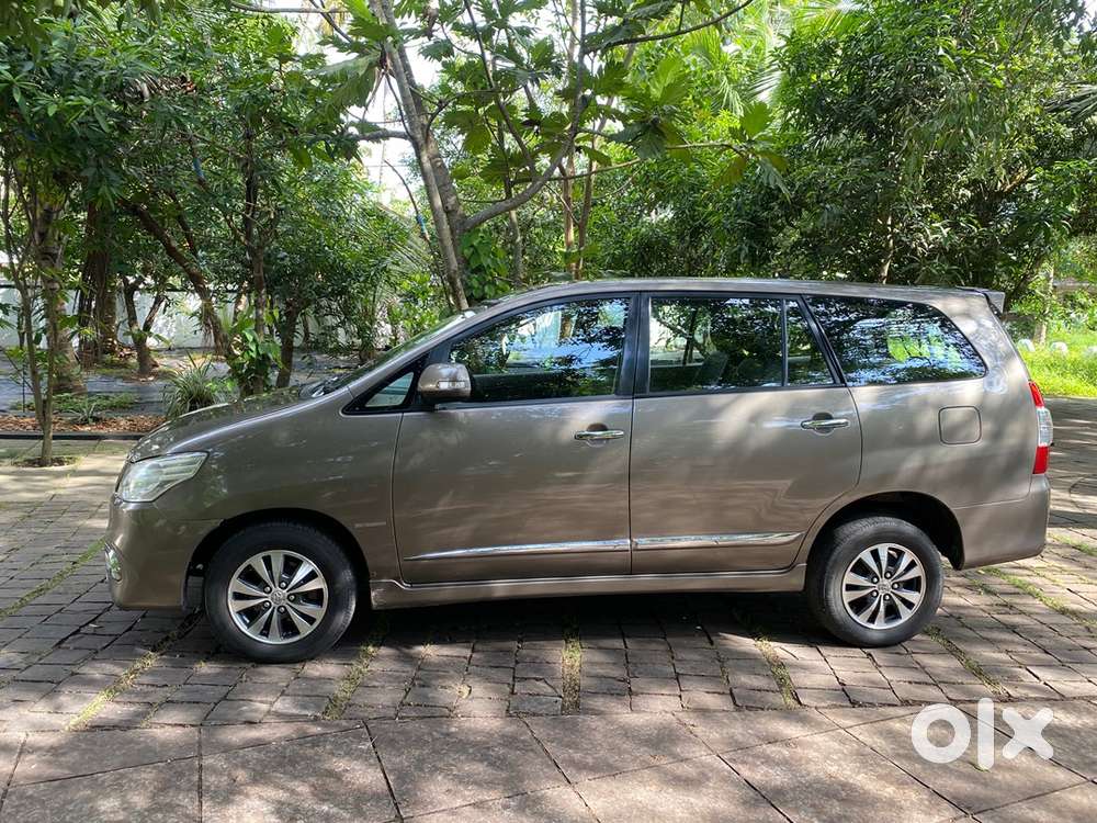 Toyota Innova 2015 Z Intercooler Diesel 130000 Km Driven