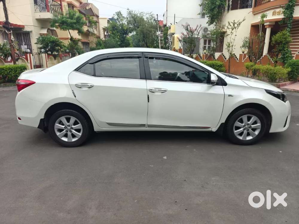 Toyota Corolla Altis 1.8 G Cvt, 2016, Petrol