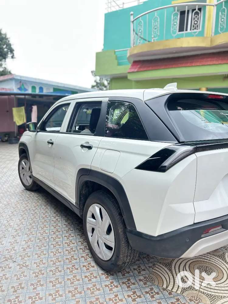 Maruti Suzuki Victoris Petrol 2026