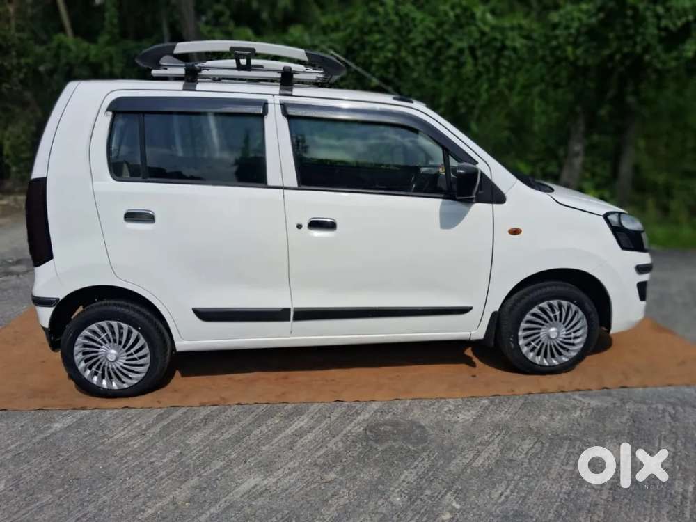 Maruti Suzuki Wagon R Vxi 1.0, 2018, Petrol