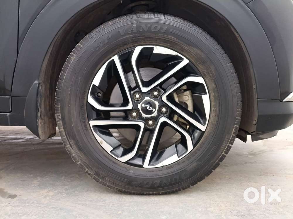 Kia Carens 1.4 Luxury Plus Dct 7 Str, 2022, Petrol
