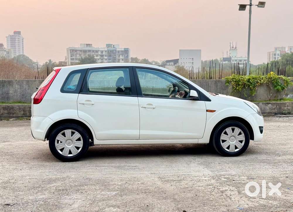 Ford Figo Petrol Zxi, 2011, Petrol