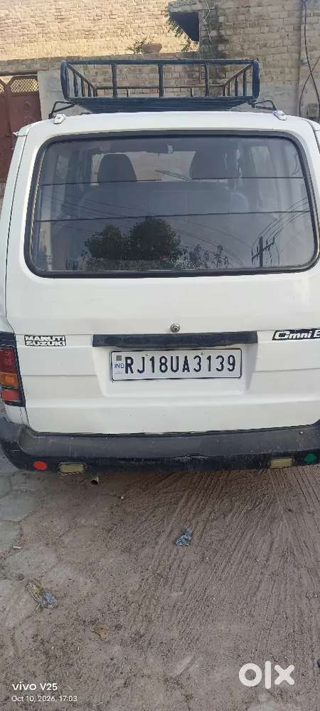 Maruti Suzuki Omni 2010