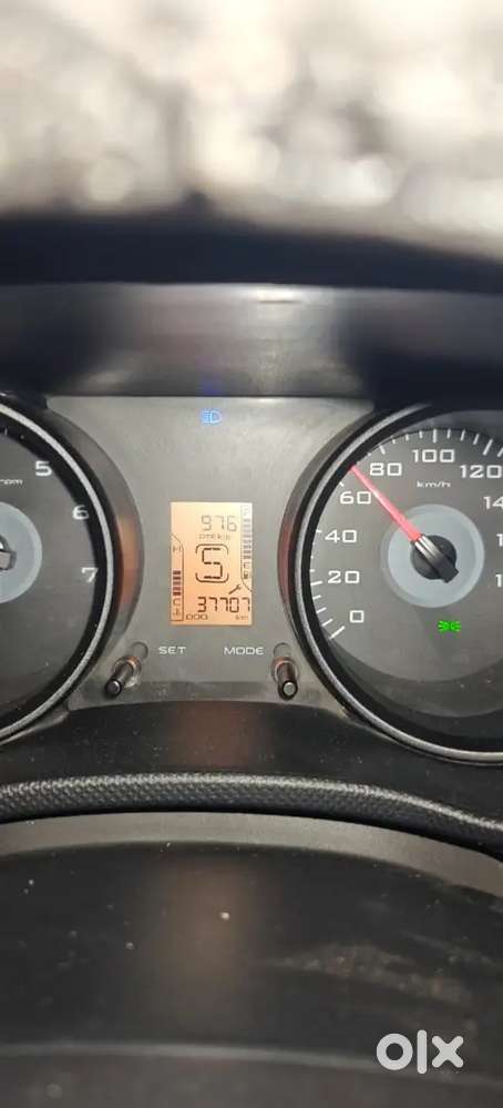 Mahindra Tuv 300 2017