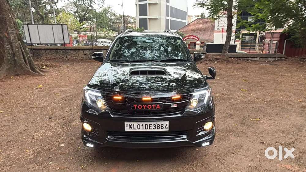 Toyota Fortuner Legender 2015 Diesel 156000 Km Driven,mint Condition